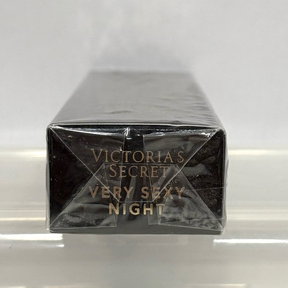 Victoria's secret very sexy night rollerball fine fragrance - Picture 4 of 7
